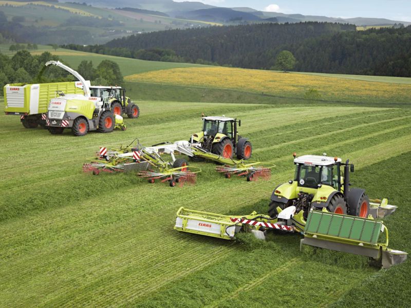 Plowing vs. Kwik-Till Farming: Which Equipment is Best for Soil Health?